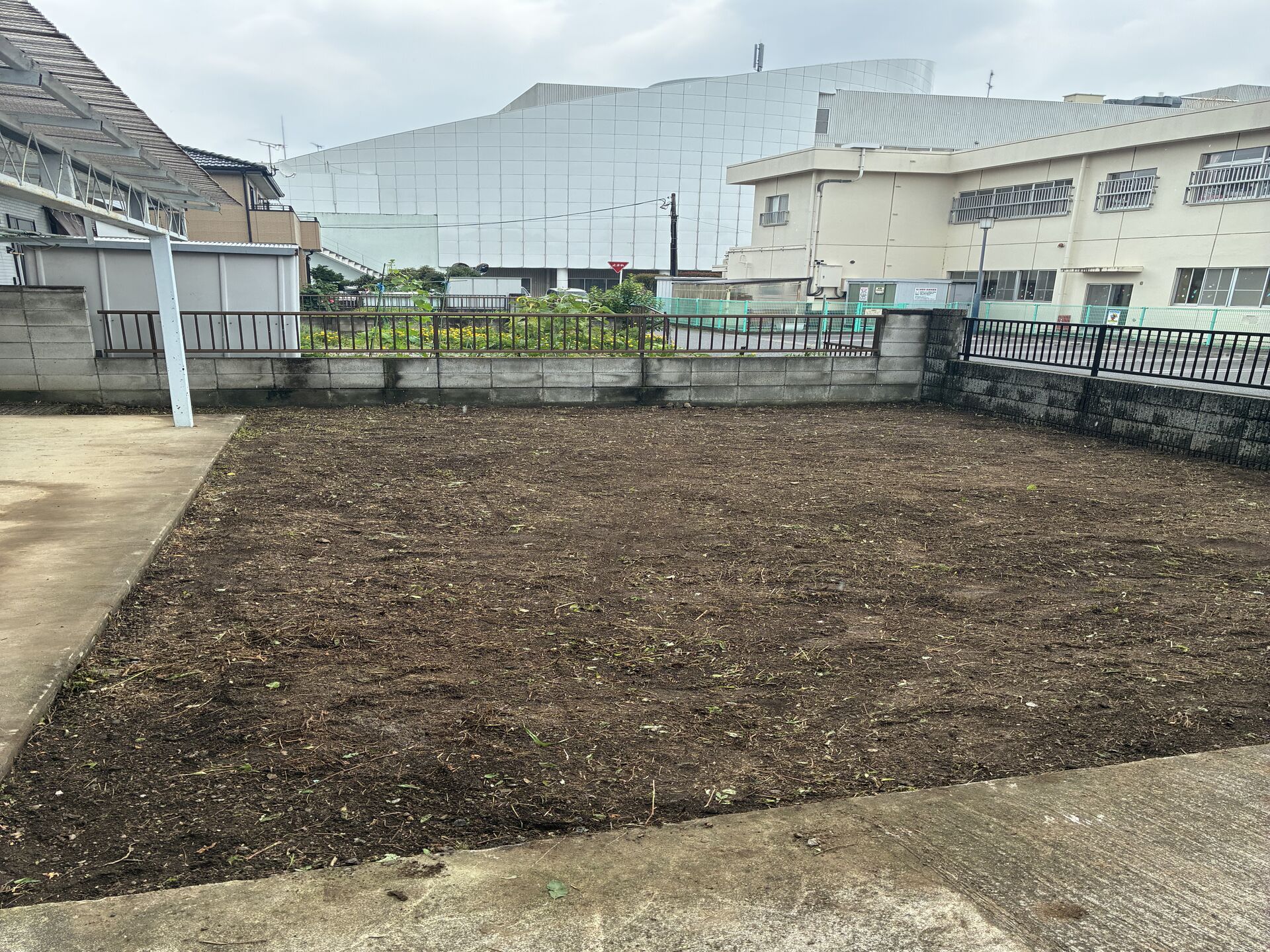 リピーターさんから毎年草刈り作業行なっています❗️空き家は綺麗に管理‼️